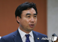 민주당 孫, 정권교체 역할 기대했는데 탈당 안타까워