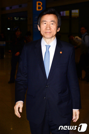 윤병세 장관, 한미외교국방장관 회담 마치고 귀국