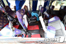 아수라장 된 관광버스