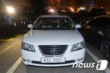 대덕경찰서로 압수된 흰색 소나타 승용차