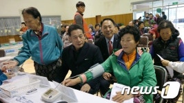 전남농협 ‘행복버스’ 3500여 농업인에 무료의료봉사