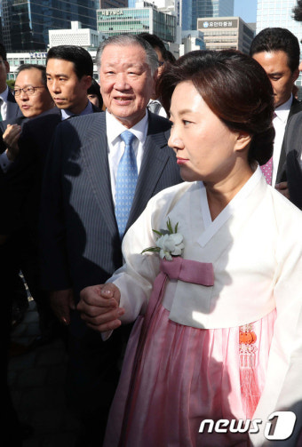 밝은표정의 정몽구 회장
