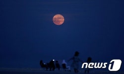 [사진] 쿠웨이트의 슈퍼문