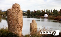 미술관으로 변한 순천만국가정원, 관람객 호평 이어져