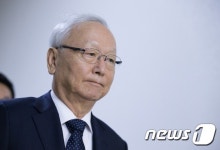 국회 찾은 이병호 국정원장