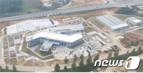 민간육종연구단지 준공…5년내 세계 종자강국 진입