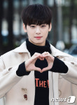 차은우, '모닝 인사는 심쿵 하트~'