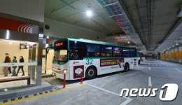 잠실광역환승센터 개통, 지하에서 버스 이용