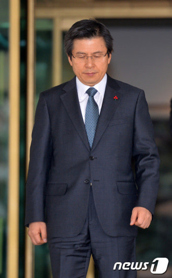 대통령 탄핵표결 앞둔 황교안 총리