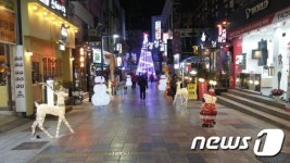 창원시, 마산 창동 일원 경관조명 장식…볼거리 제공