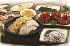 소자본창업 브랜드 ‘돈통마늘보쌈’, 생굴보쌈 출시…겨울철 별미로 인정