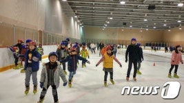 창원 성산스포츠센터 빙상장 인기