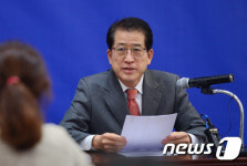 이경호 한국제약협회장, 임기 1년 남기고 사의표명