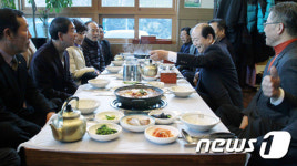 박원순 서울 시장 고향 창녕서 조찬