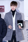 [스타 데일리룩] B.A.P 대현, 아이돌 공항패션의 완성은 ‘점퍼’  