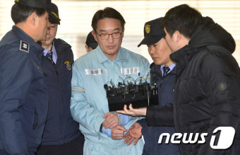 '블랙리스트' 의혹 현기환 前정무수석 특검 출석