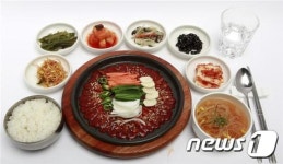 막히는 귀성길…휴게소서 충남 향토음식 드셔보세유~
