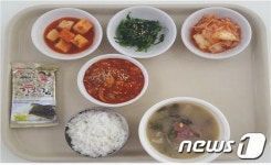 막히는 귀성길…휴게소서 충남 향토음식 드셔보세유~