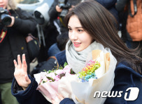 전소미, 풋풋한 모습으로 졸업식 참석~