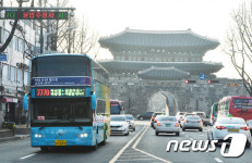 수원 도심 달리는 2층버스