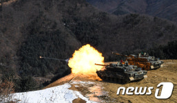 사격하는 K2흑표전차