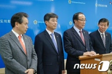 경남도의회 한국당 “홍준표 당원권 회복해야” 