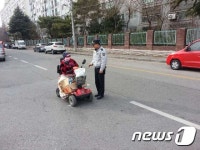 익산 신동지구대, 전동휠체어 교통사고 예방활동