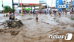 페루, 20년만의 최악 폭우…811개 도시 비상사태