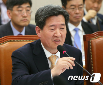 윤학배 해수부 차관, 세월호 참사 피해구제 관련 발언