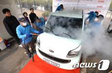 차량 묵은 때, 스팀 세차로 벗기세요