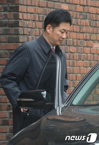 유영하 변호사, 朴 영장 심사 전 마지막 대책 논의