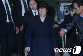 박근혜 전 대통령 '운명의 기다림'