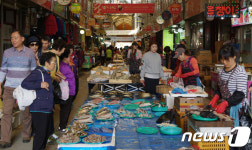 [화보] 주말 앞두고 붐비는 정선 아리랑시장