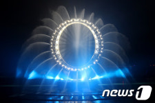 음악분수에 3D영상…전주 덕진공원 워터스크린 가동