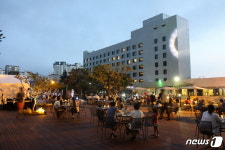 메종글래드 제주, 야외 펍 ‘비스트로 자왈’ 오픈
