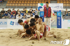 씨름 시즌 2관왕 기지초등학교 '우리가 우승이다'