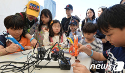 이 펜으로 3D 작품을 만들 수 있어요