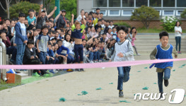 조금만 더