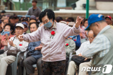 어버이날 어깨춤이 절로
