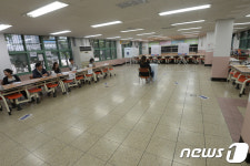 투표 막바지 한산해진 투표소