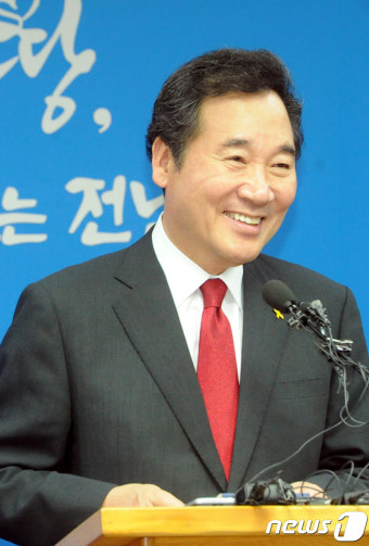 활짝 웃는 이낙연 국무총리 후보자