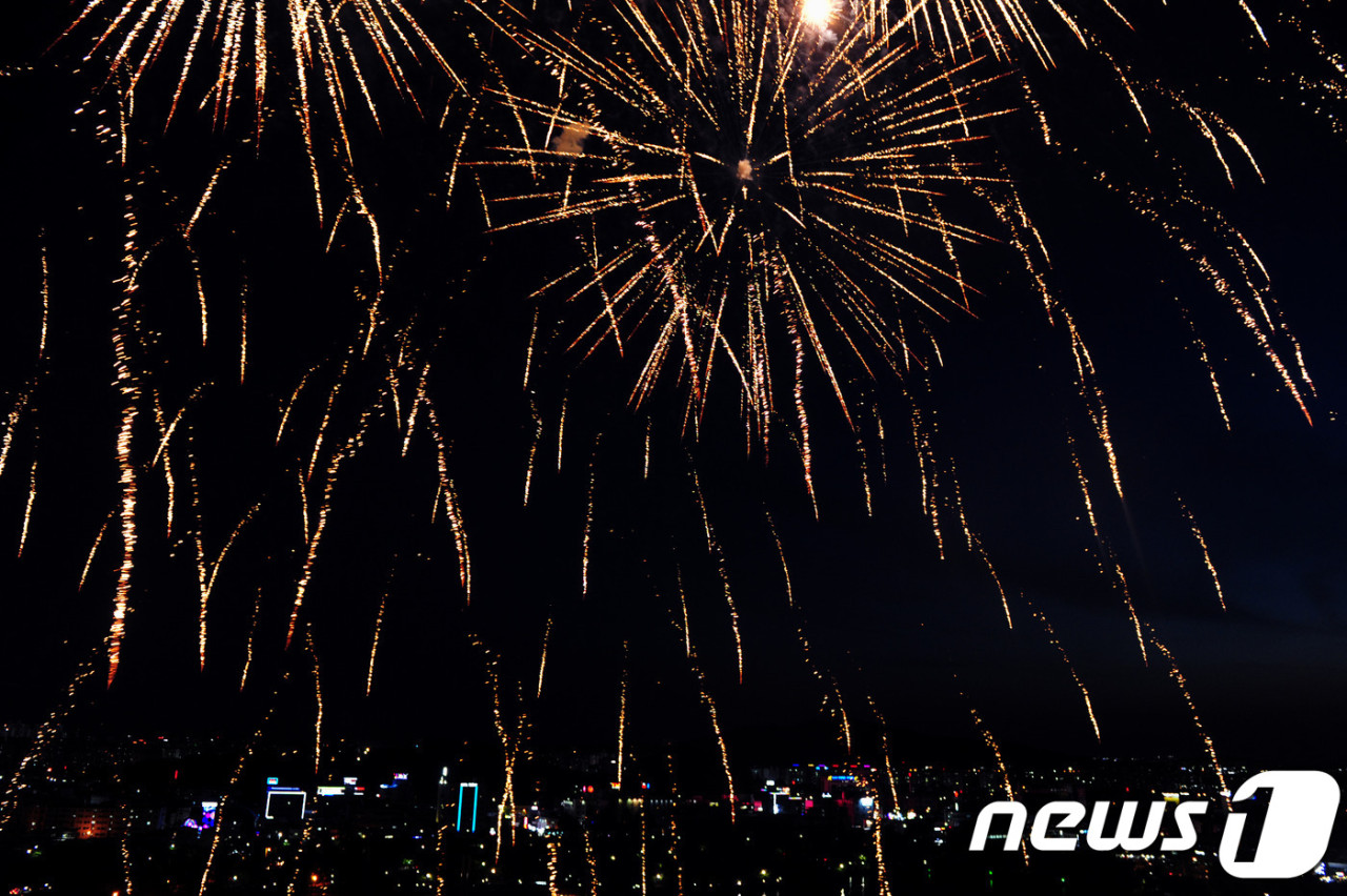 인판티노 FIFA 회장과 이재명 대통령, 세계적 인물들이 한국 축구대표팀을 축하합니다