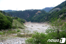 바닥드러난 오봉저수지