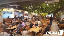 청년몰 개장 효과 톡톡…강화 중앙시장 활기