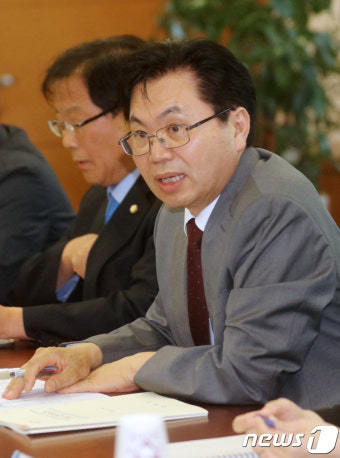 모두발언하는 이한주 분과위원장