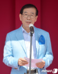 유로빌리지 개막, 인사말하는 박원순 시장