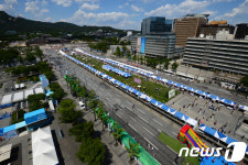 시원하게 뚫린 세종대로