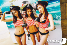  캐리비안 베이, 8월까지 메가 웨이브 페스티벌 