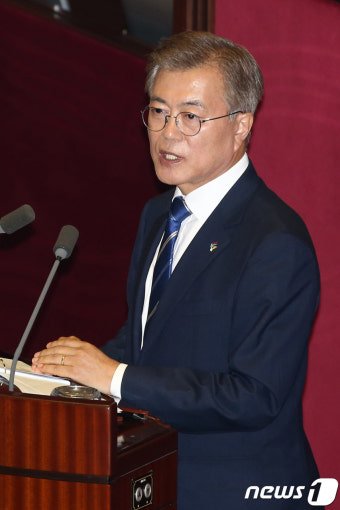 문 대통령 '일자리 추경 시정연설'
