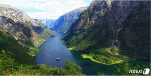 노르웨이 피오르, 세계 최초 전기 페리로 둘러본다